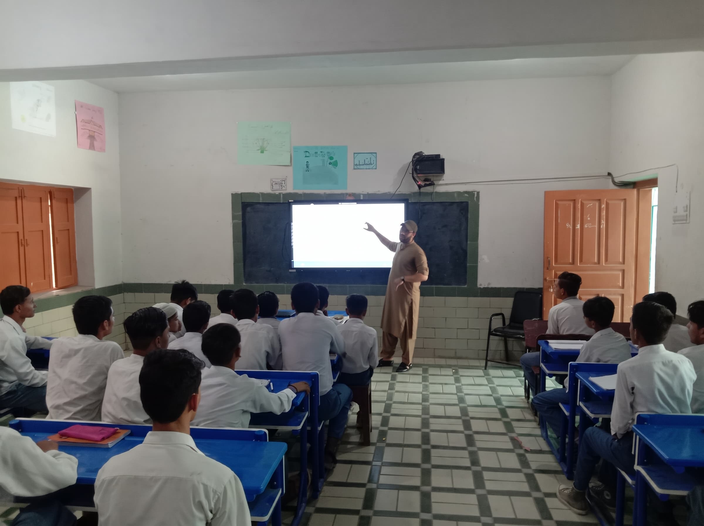 Interactive smart classroom teaching session with faculty and students at JMT Public Higher Secondary School & College Karachi